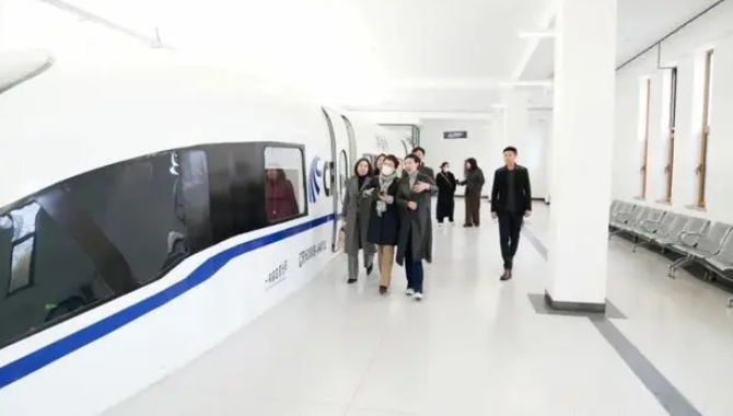 长春国贸学校韩国光州女子大学行莅临我校参观考察 图4