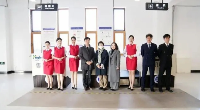 长春国贸学校韩国光州女子大学行莅临我校参观考察 图6