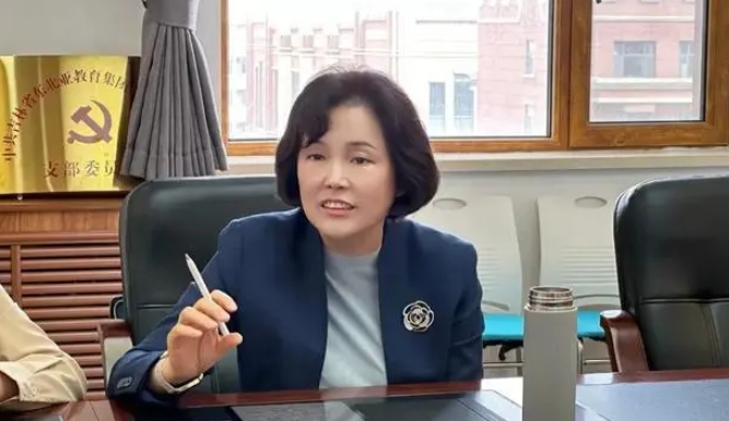 长春国贸学校高中部召开2024届高考冲刺备考工作推进会！